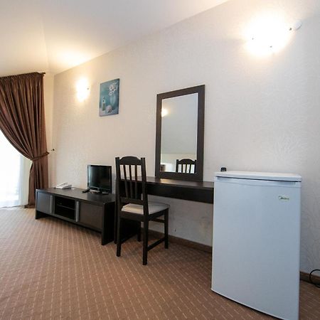 Hotel Iceberg בורובץ מראה חיצוני תמונה