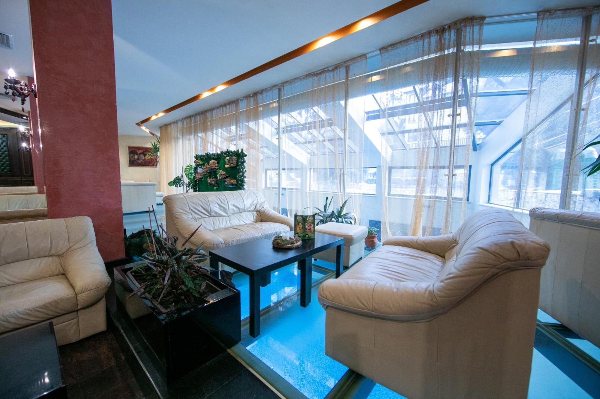 Hotel Iceberg בורובץ מראה חיצוני תמונה