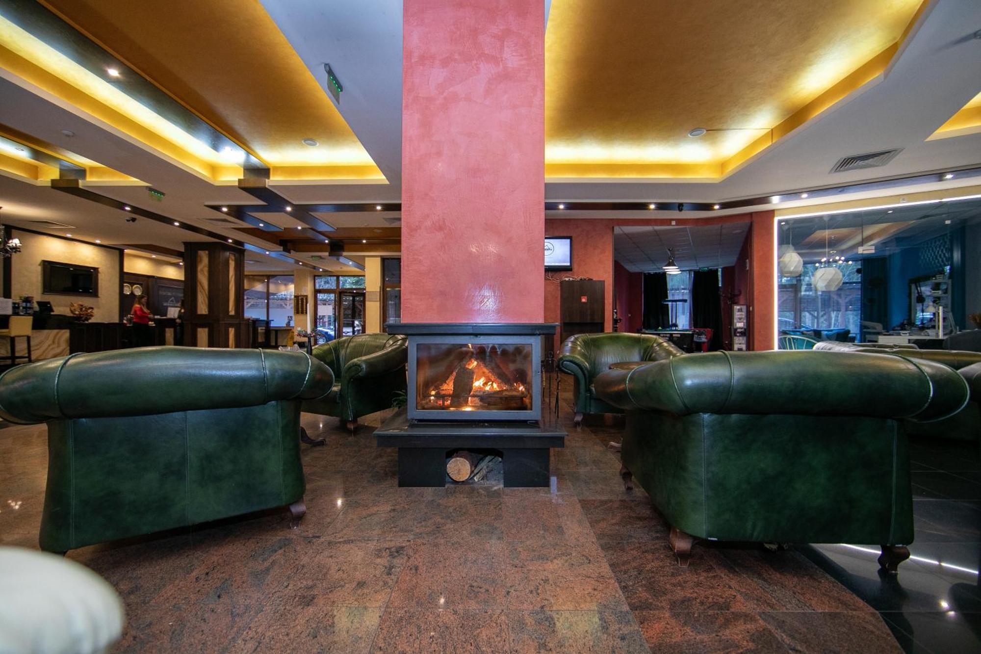 Hotel Iceberg בורובץ מראה חיצוני תמונה