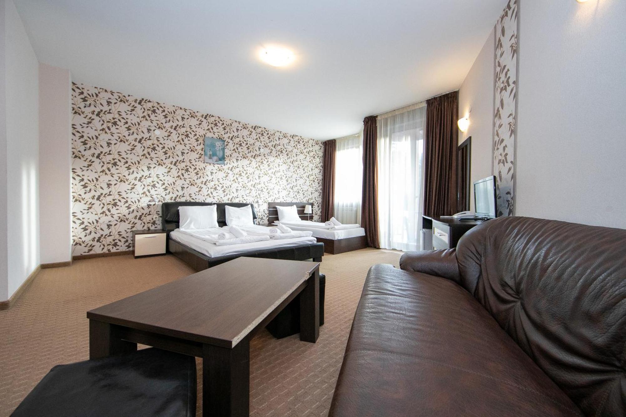 Hotel Iceberg בורובץ מראה חיצוני תמונה
