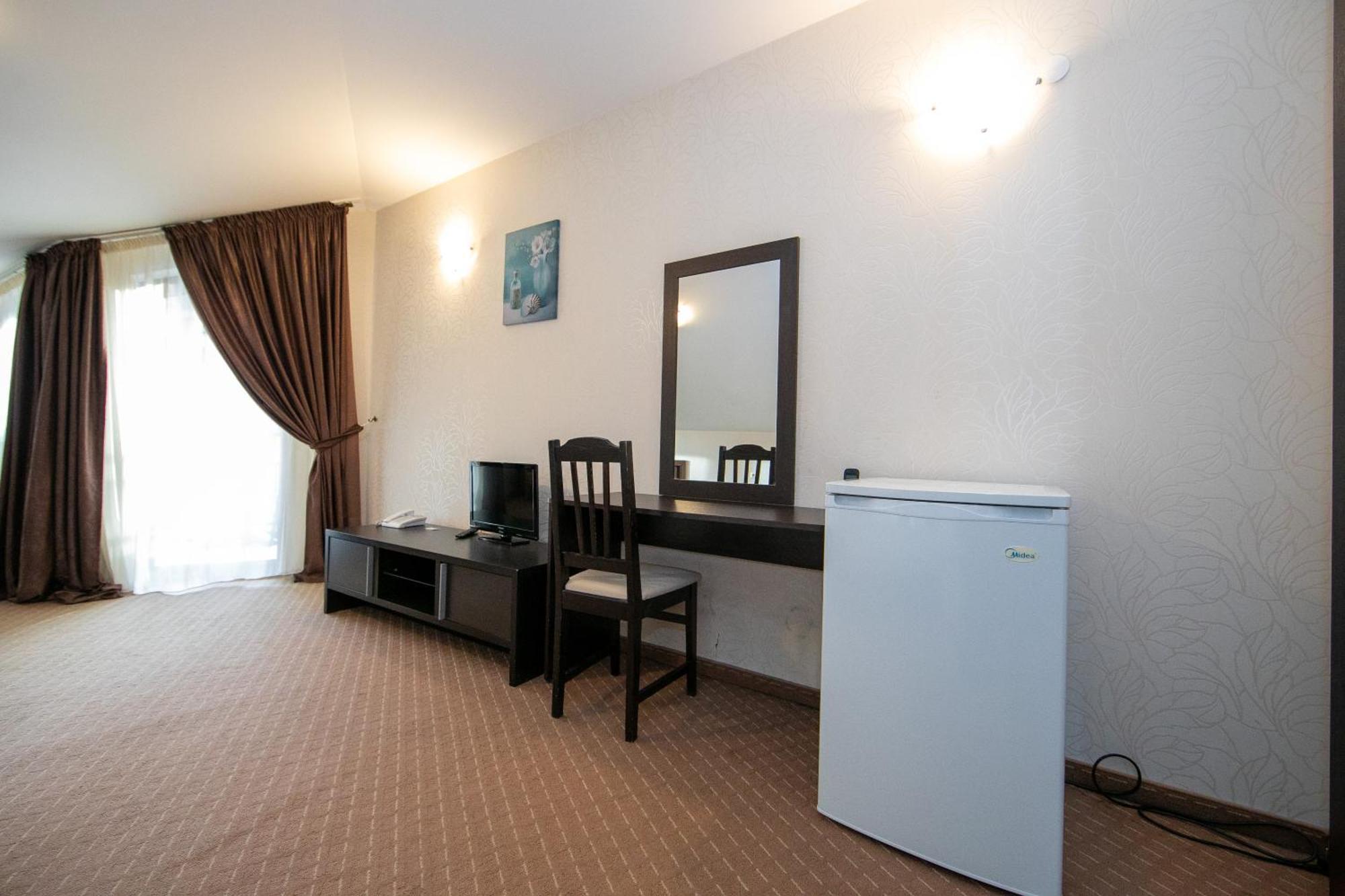Hotel Iceberg בורובץ מראה חיצוני תמונה