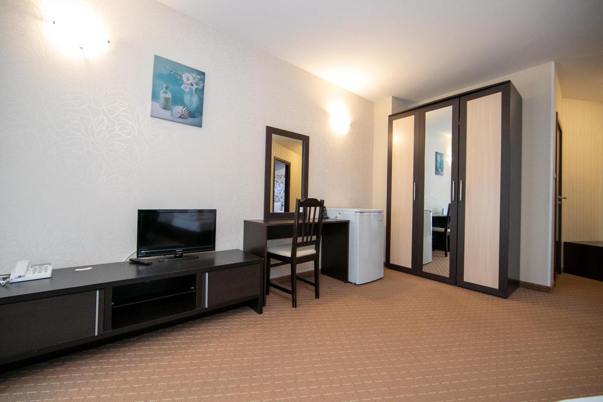 Hotel Iceberg בורובץ מראה חיצוני תמונה