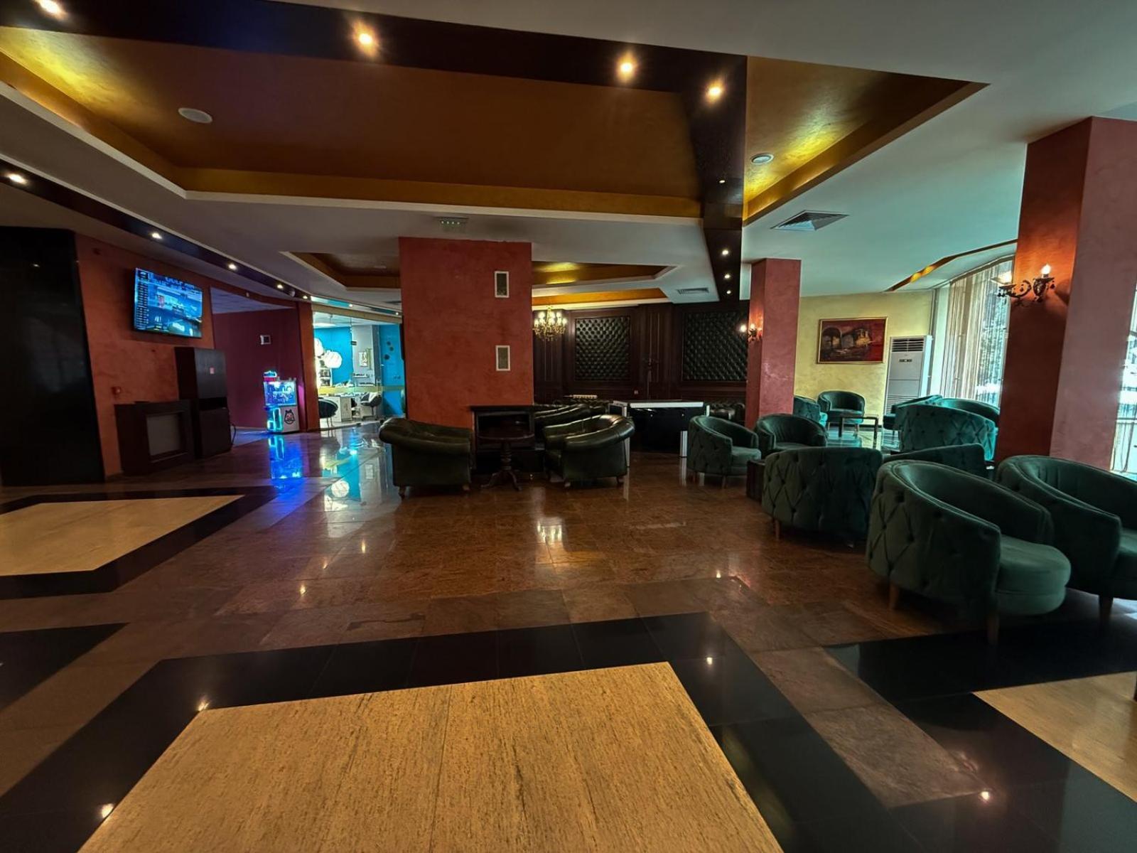 Hotel Iceberg בורובץ מראה חיצוני תמונה