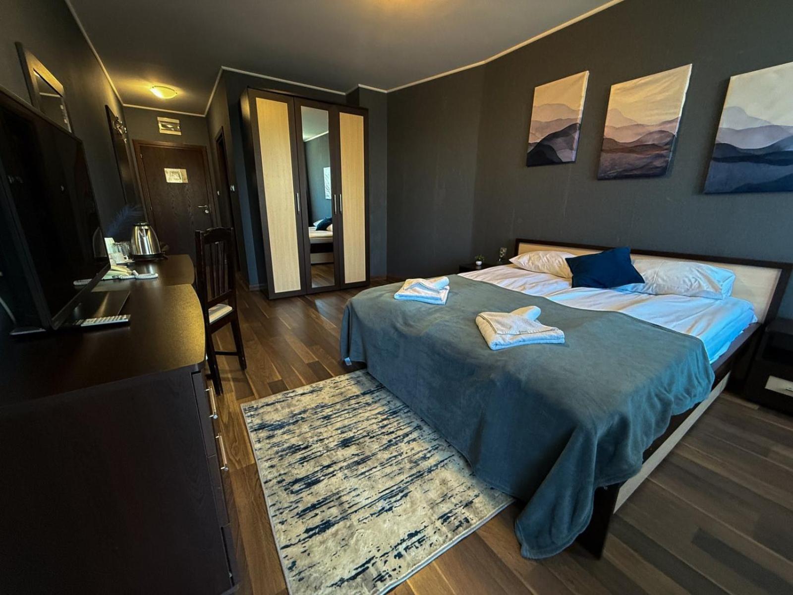 Hotel Iceberg בורובץ מראה חיצוני תמונה