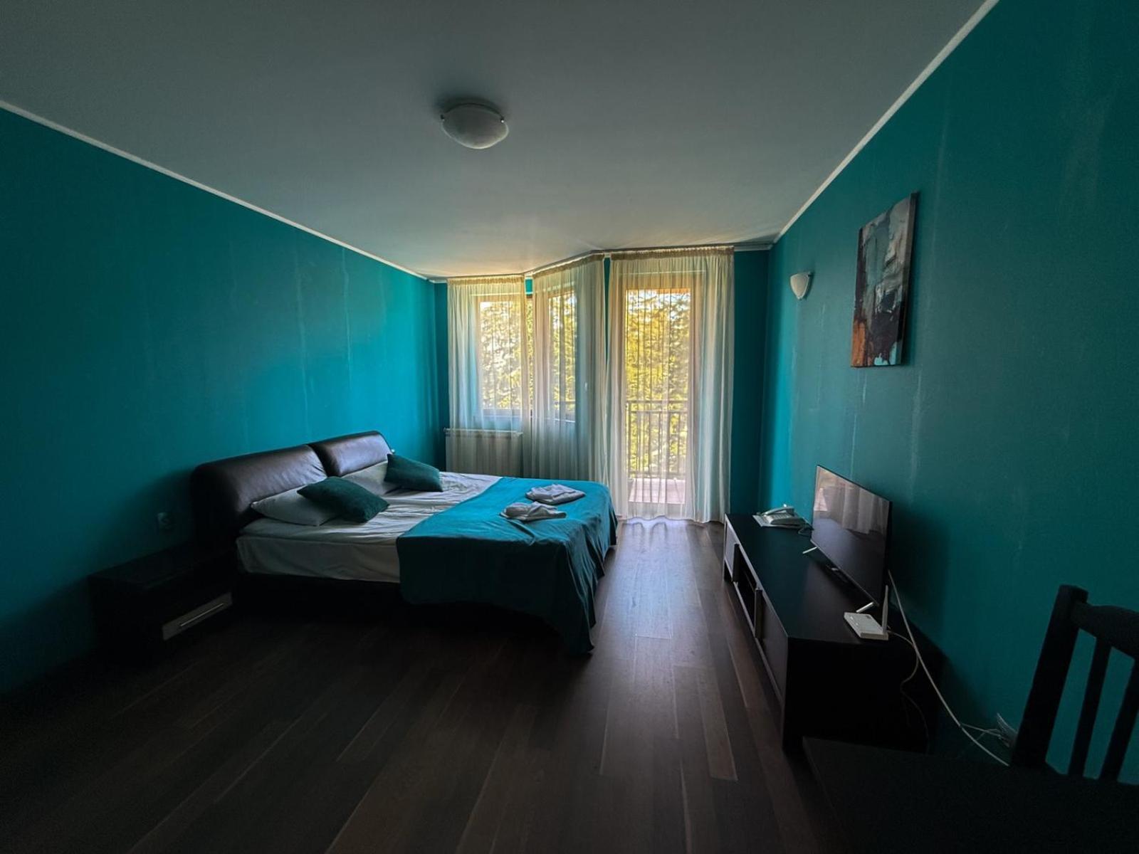 Hotel Iceberg בורובץ מראה חיצוני תמונה