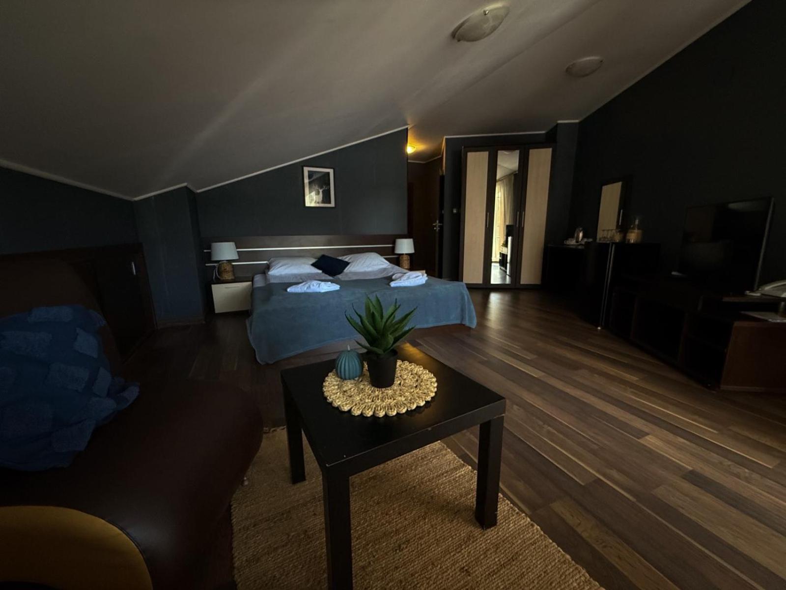 Hotel Iceberg בורובץ מראה חיצוני תמונה
