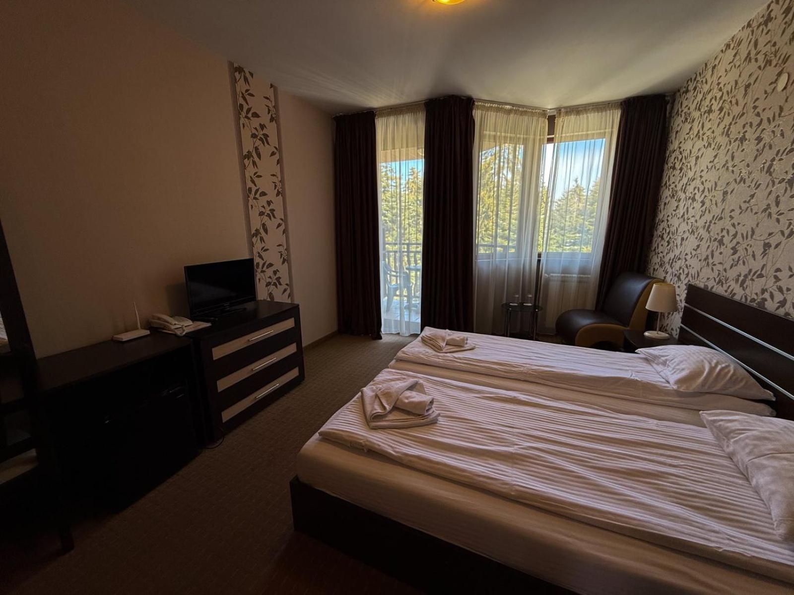 Hotel Iceberg בורובץ מראה חיצוני תמונה